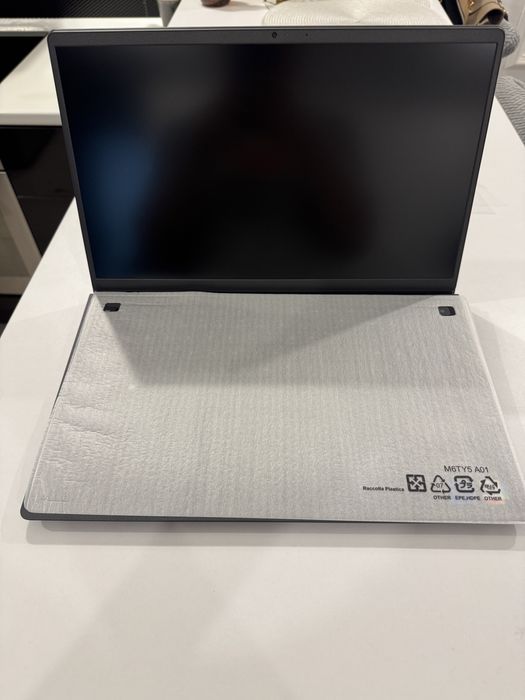 Dell Vastro 3520