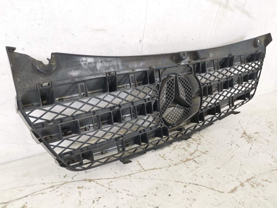 Радиаторна решетка Мерцедес-Бенц Вито / Mercedes-Benz Vito W639 [фейсл