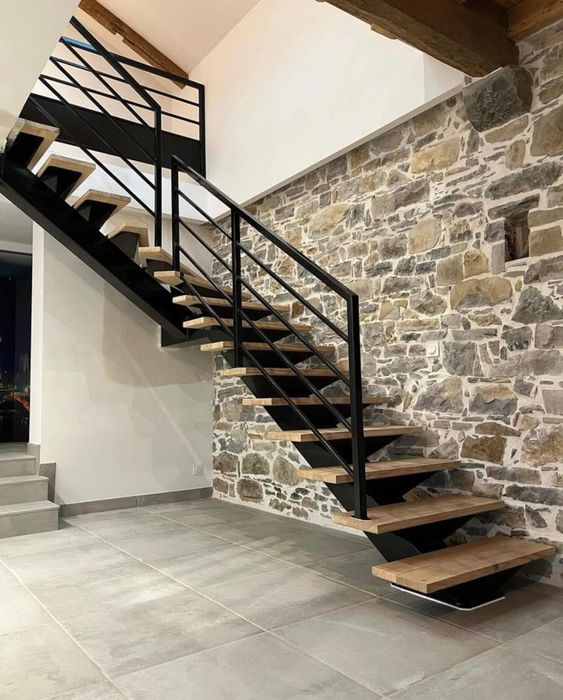 Scări metalice pentru interior și exterior