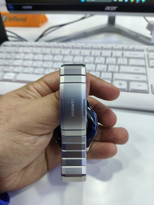 Продаю любимые часы