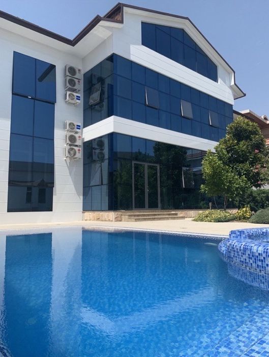 Продаётся Трех уревнневый дом.