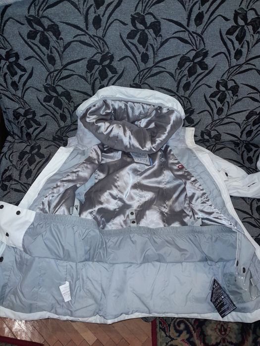 Geaca Burton iarna dama