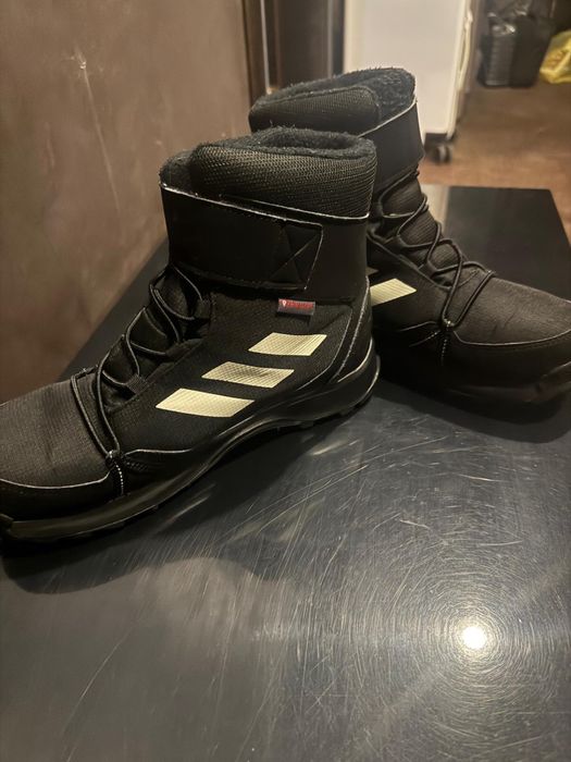 Унисекс зимни ботуши adidas 38