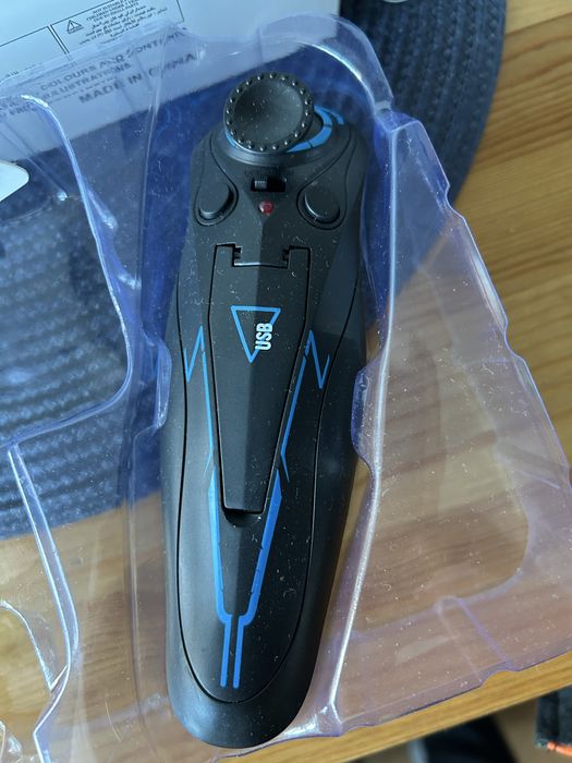 Elicopter zburator interactiv cu telecomanda