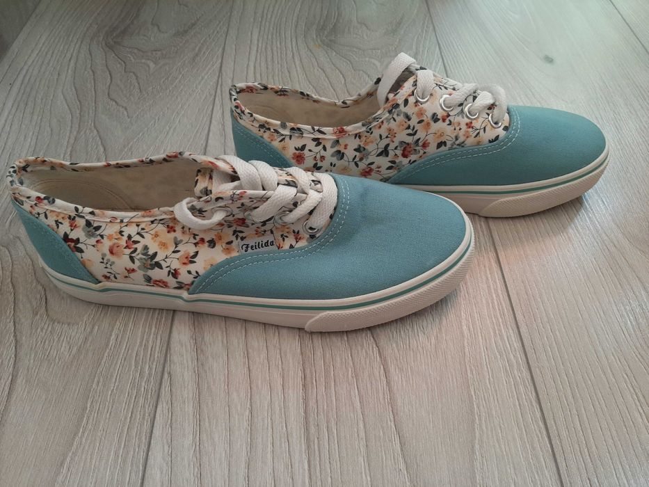 Tenisi de dama model floral