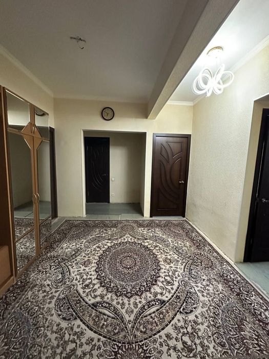 Продаётся 4-комнатная квартира на Юнусабаде.