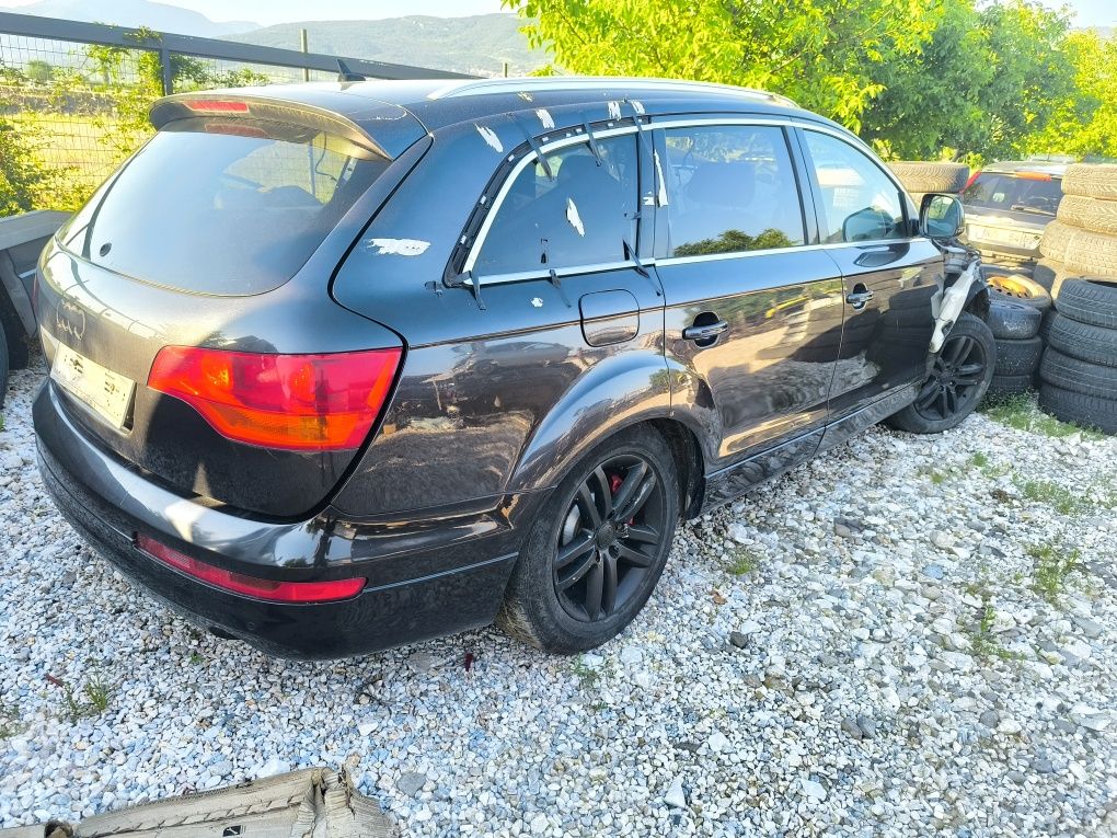 2 бр. Q7 3.0TDI Цели за части