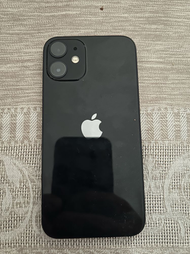 Iphone 12 mini във перфектно състояние