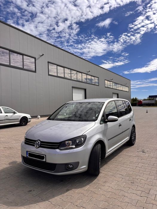 VW Volkswagen Touran 1.6 TDI 105 к.с. – 2012 г.