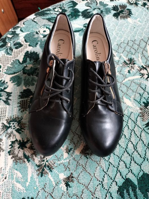 Продам обувь женкую