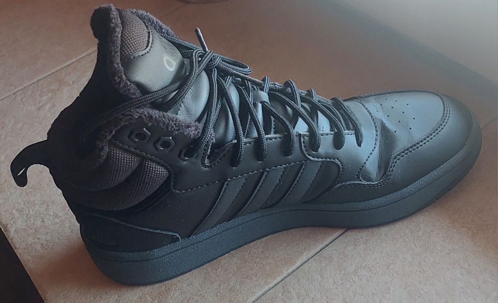 Ghete adidas pentru iarnă