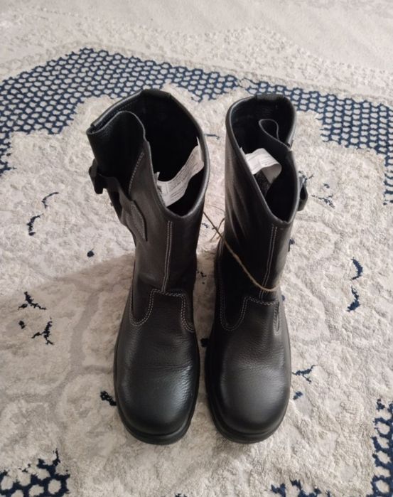 Продам спец обувь сапоги
