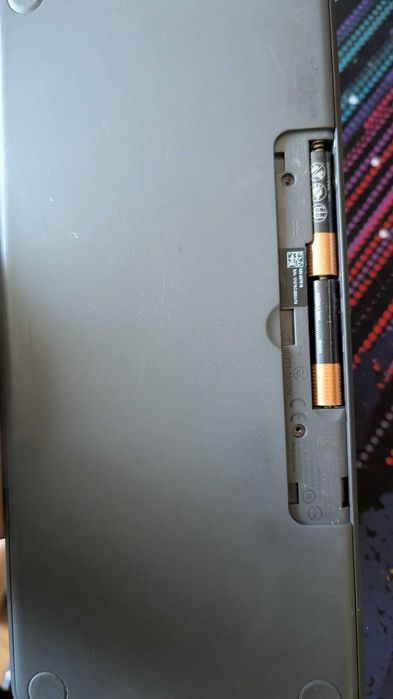 Продавам клавиатура и мишка на Logitech