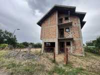 Триетажна къща в село Загорци , до Нова Загора
