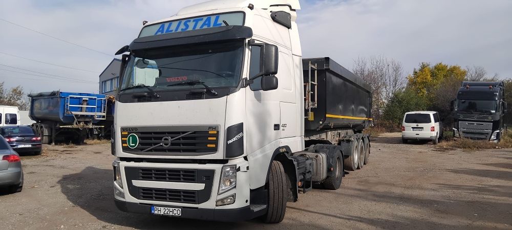 Vand asamblu volvo sau remorca albastra separat