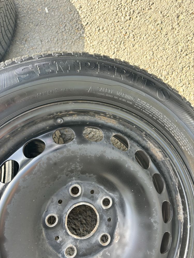 4 метални джанти за Audi/VW Passat с гуми размер 215/60/16 99H