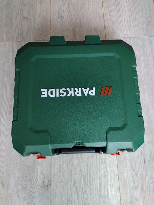 Masina de găurit și insurubat cu percuție 3in1 nouă