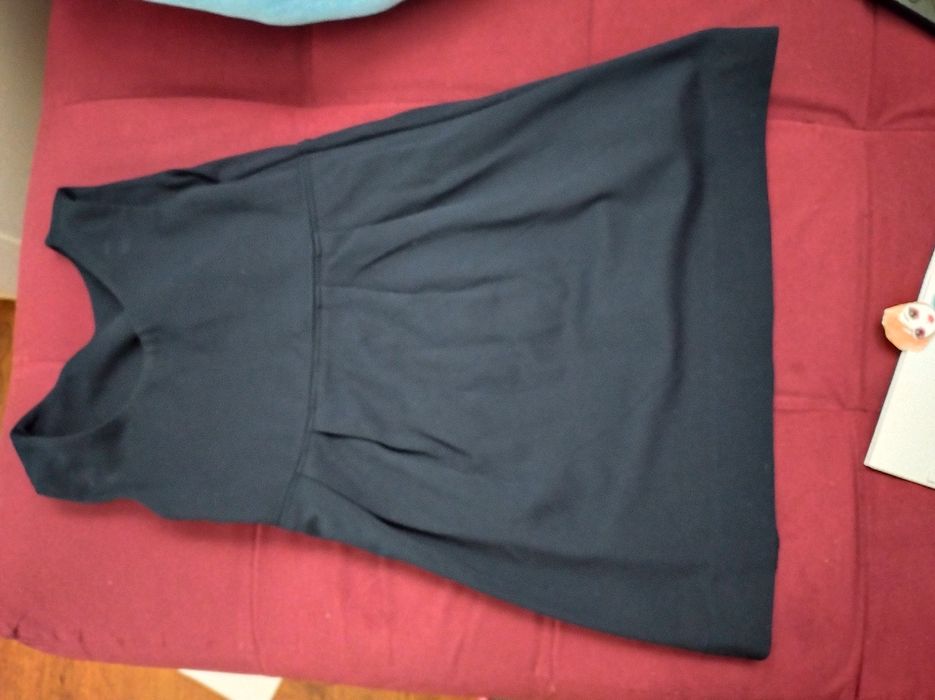 Vând sarafan uniforma