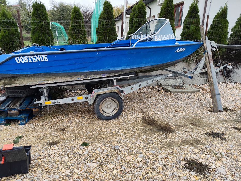 Peridoc/Remorca Ambarcatiune 5m