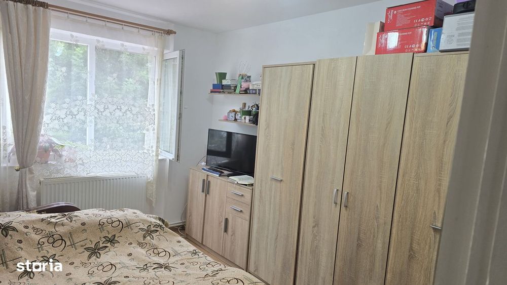 Vand apartament cu 2 camere decomandat in Deva, Salcamilor, etaj 1,