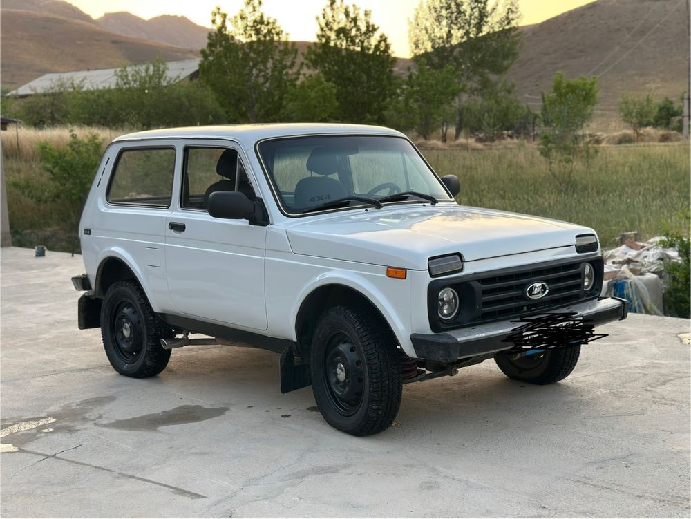 Niva 1600 0 dan chiqarilgan.