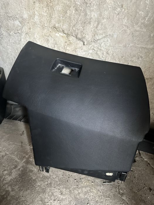 Бардачок на бмв Е34