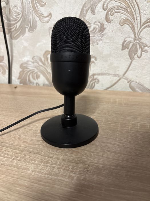 микрофон razer seiren mini