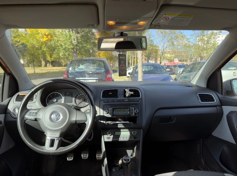 Vând Vw Cross Polo