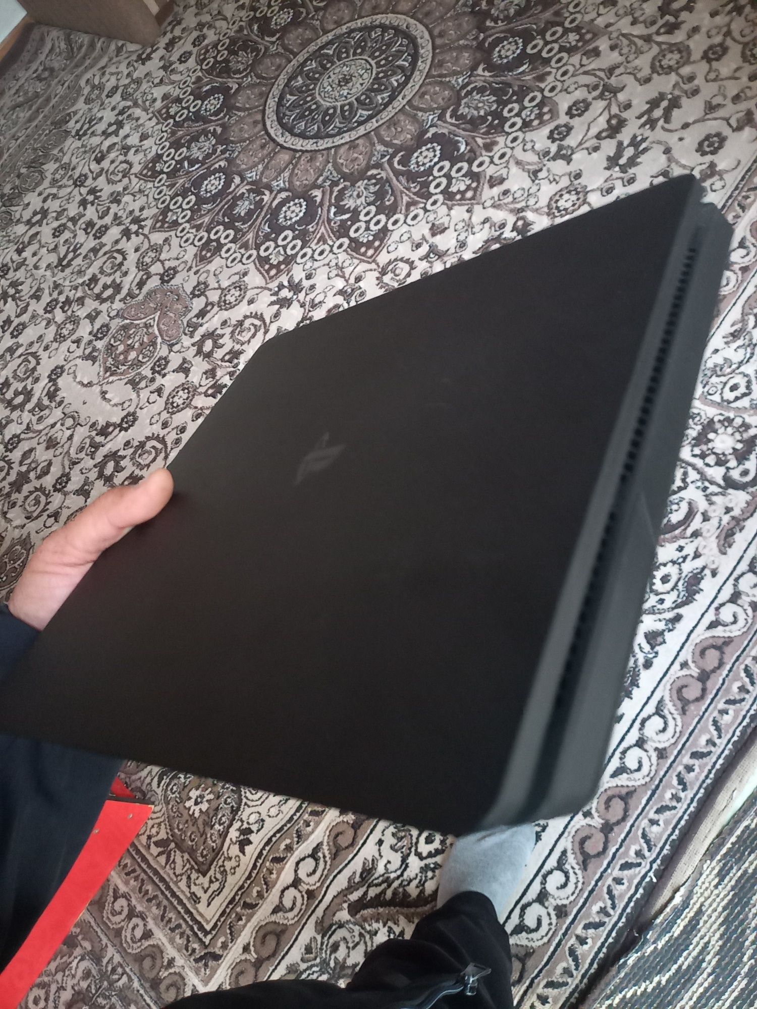 PS4 slim holati ideal yangi 1TB vzlom Golden Hen proshivfka bogan.