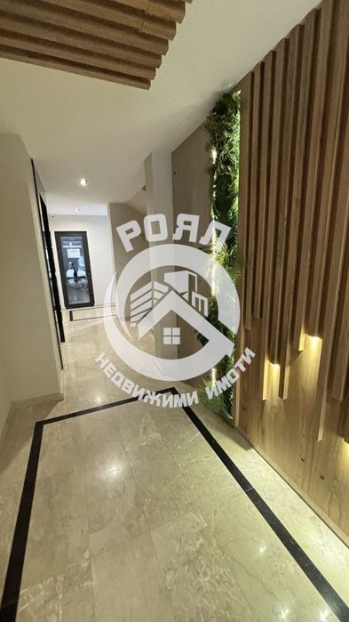 Продава се Тристаен апартамент в Пловдив, Христо Смирненски - 114 кв.м за 1464 €/кв.м - Снимка #3