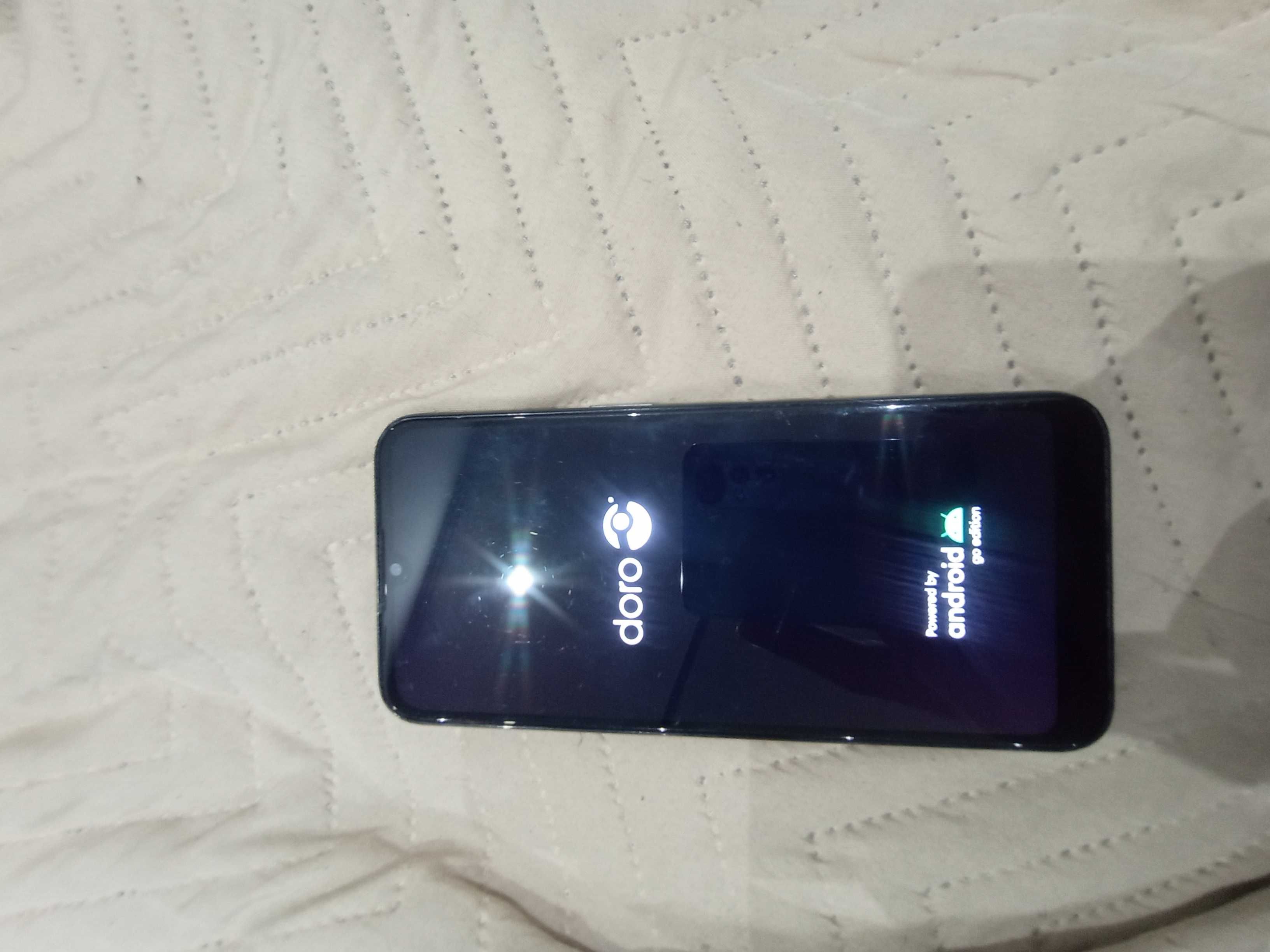 Smartphone DORO 8100