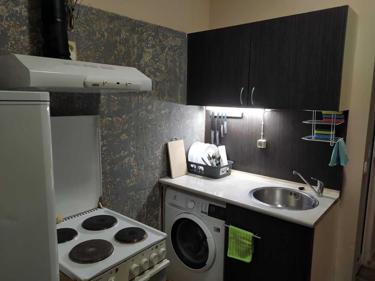 Дава се под наем Едностаен апартамент в София, Дружба 1 - 41 кв.м за 295.8 € - Снимка #4