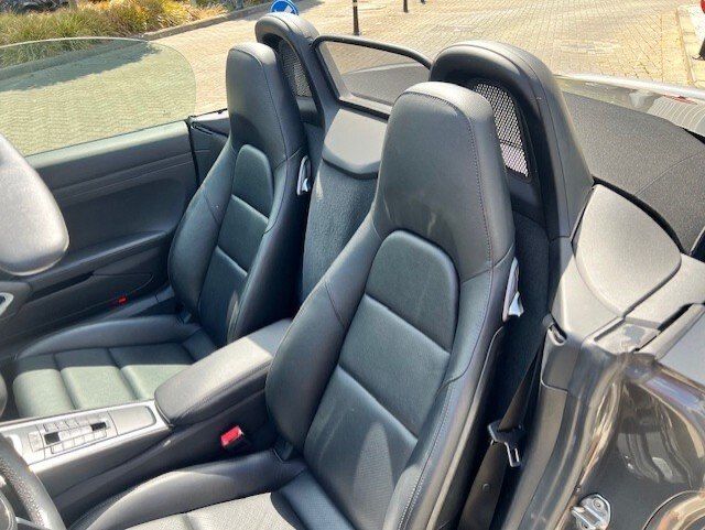 Inchiriere Porsche 718 Boxster