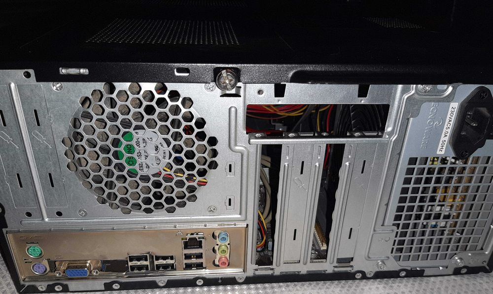 Unitate PC Tower AsRock H61M-VS