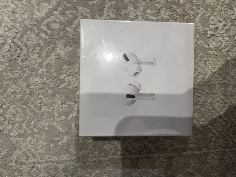 AirPods Pro MagSafe