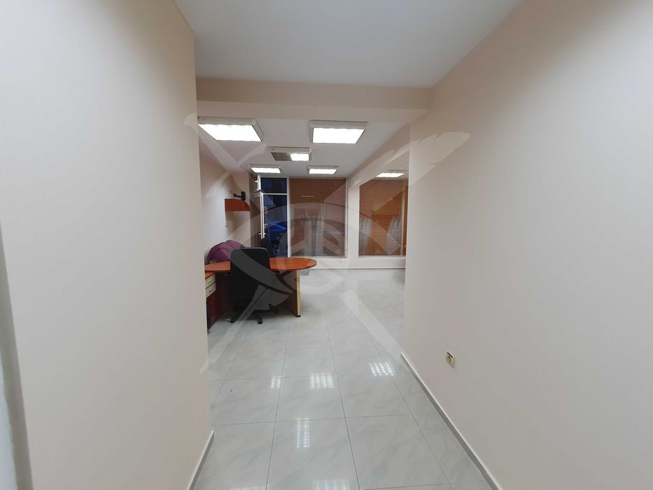 Продава се Офис в Бургас, Център - 34 кв.м за 1765 €/кв.м - Снимка #2