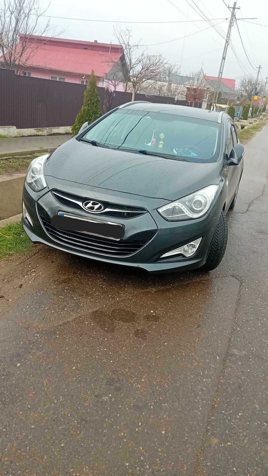 Vând Hyundai i40