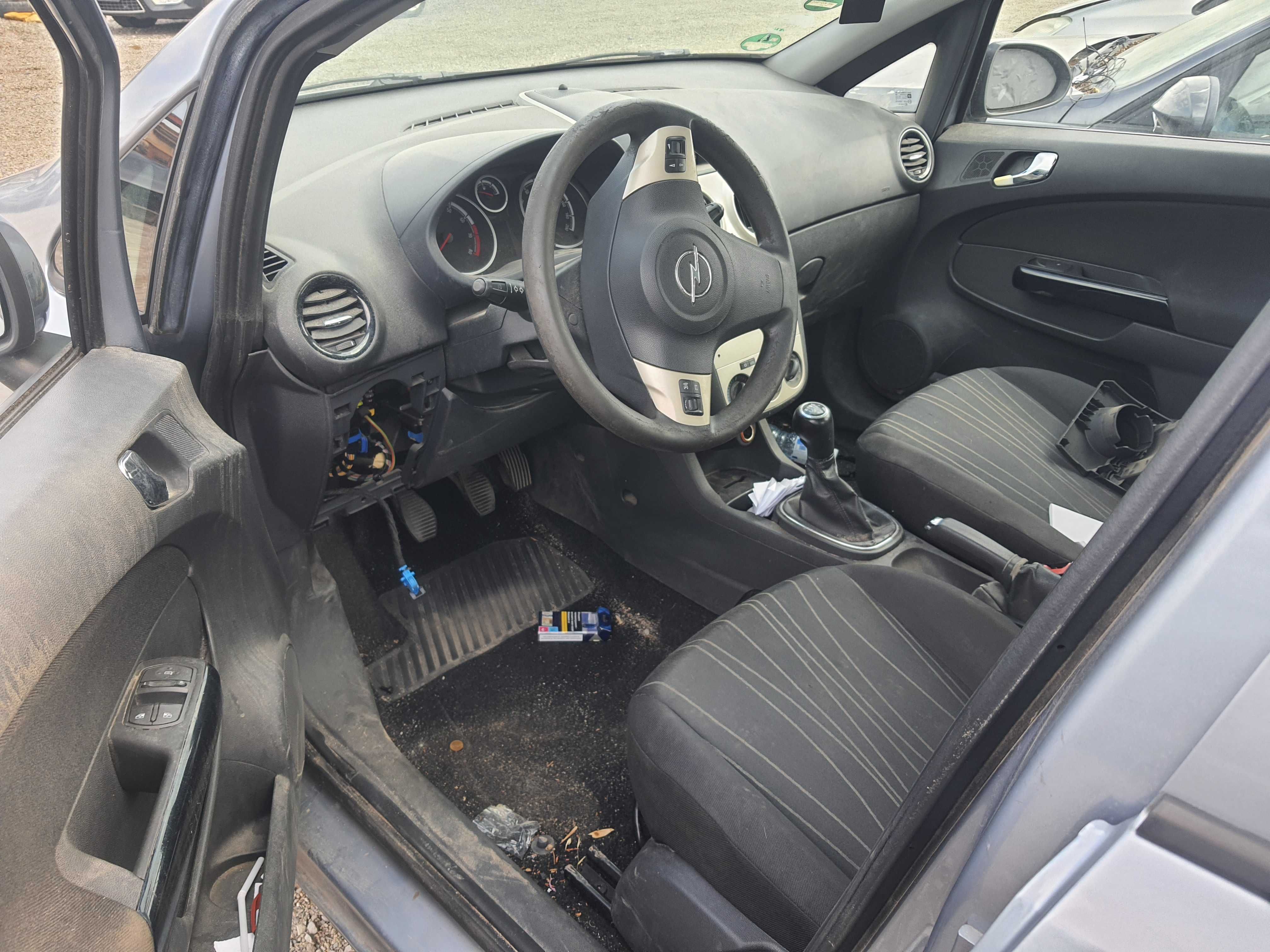 На части! Opel Corsa D 1.2