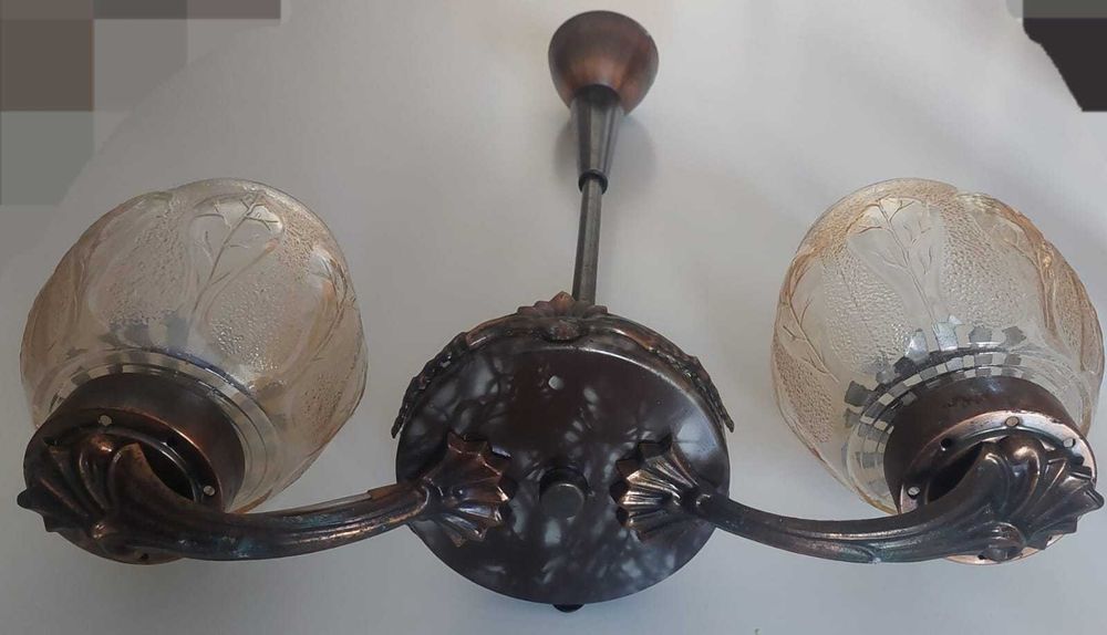 Lustra bucatarie / dormitor - 2 becuri ( doua abajururi sticla )