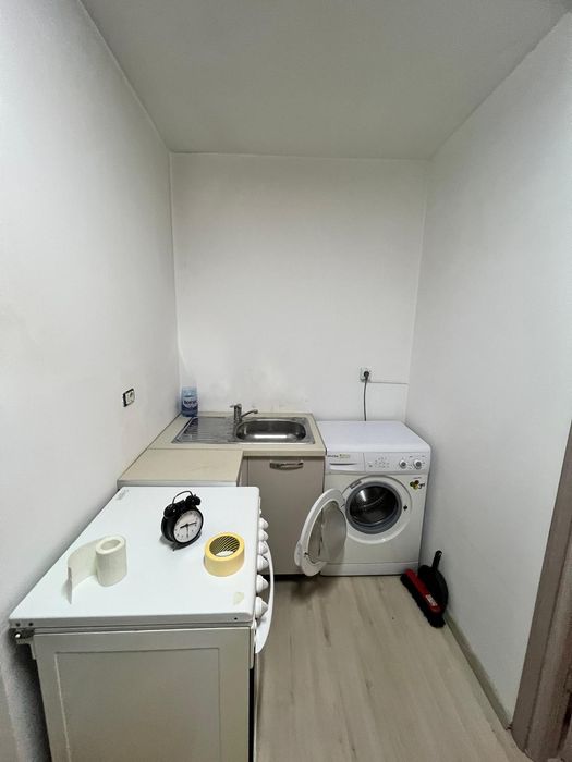 Vand sau închiriez garsoniera milcov et 1