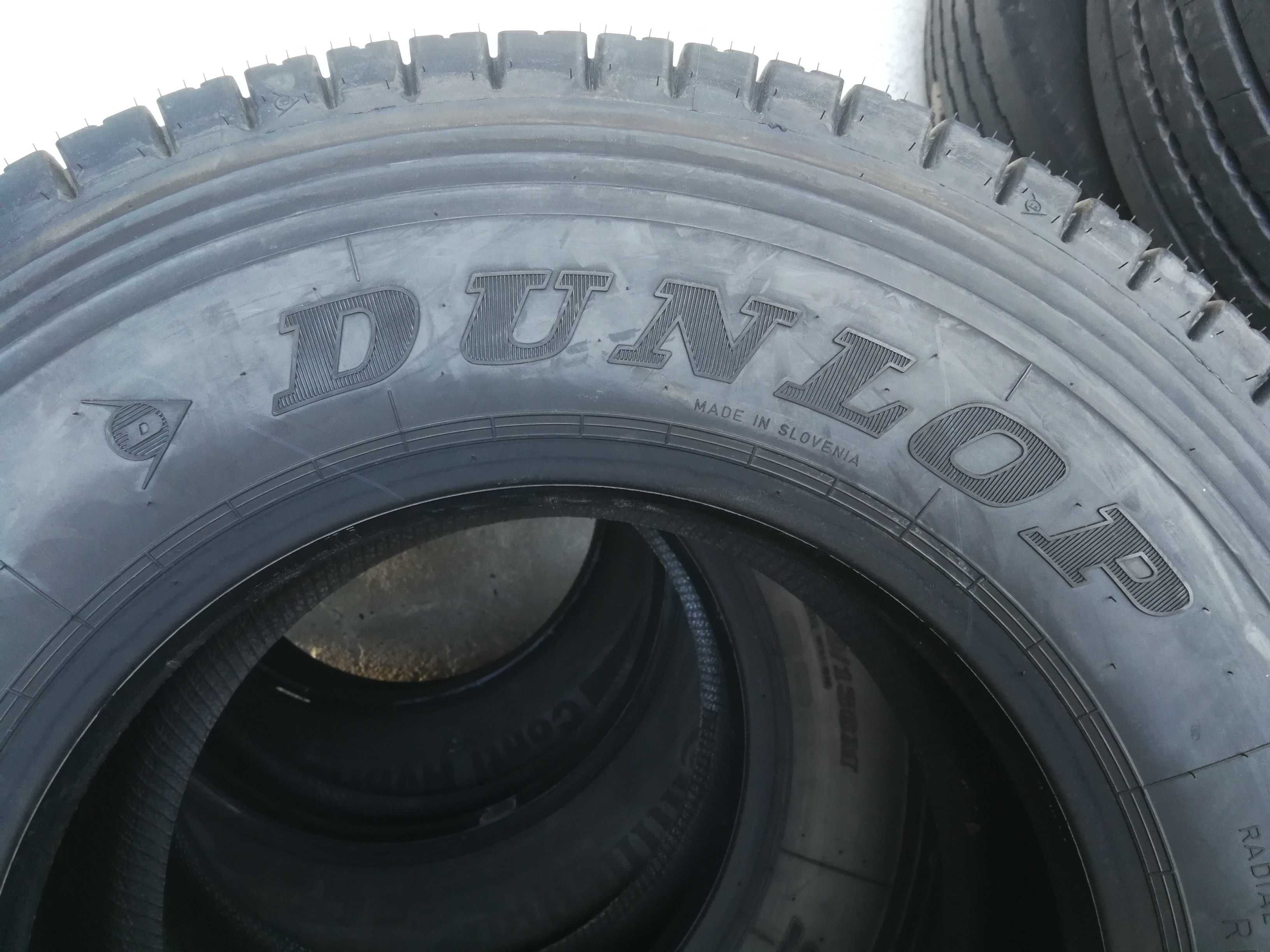 2 Нови тежкотоварни гуми R17.5 265/70 Dunlop SP 444 139/136M M+S
