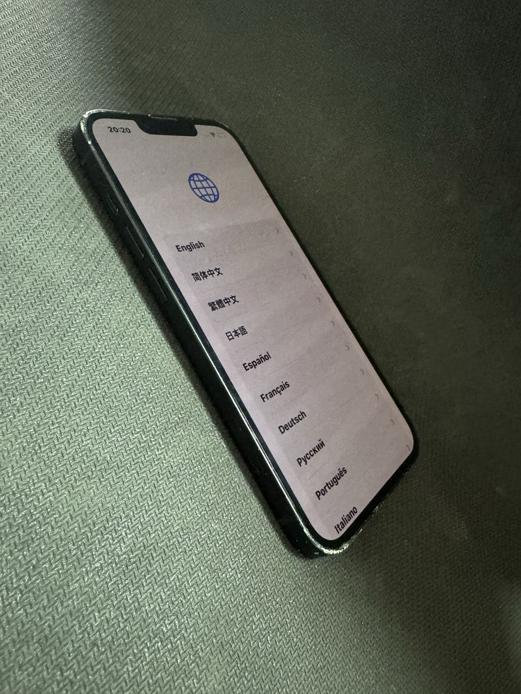 iPhone 13 128gb - заключен с айклауд