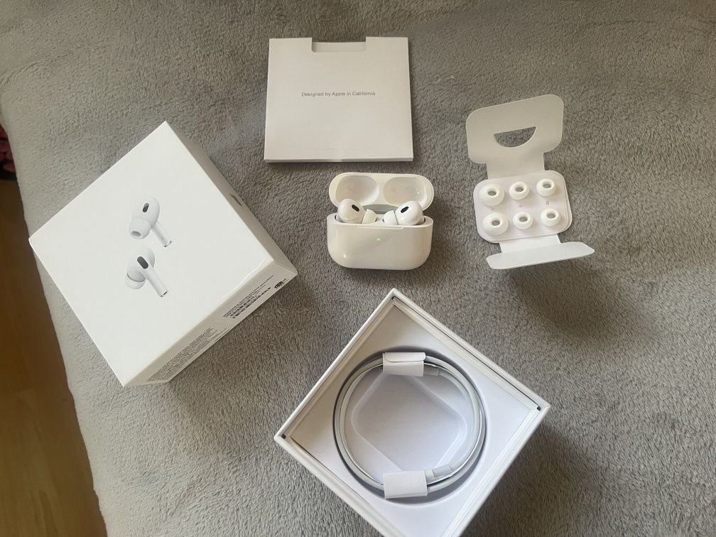 Слушалки AirPods Pro 2 ANC & AirPods 4 ANC