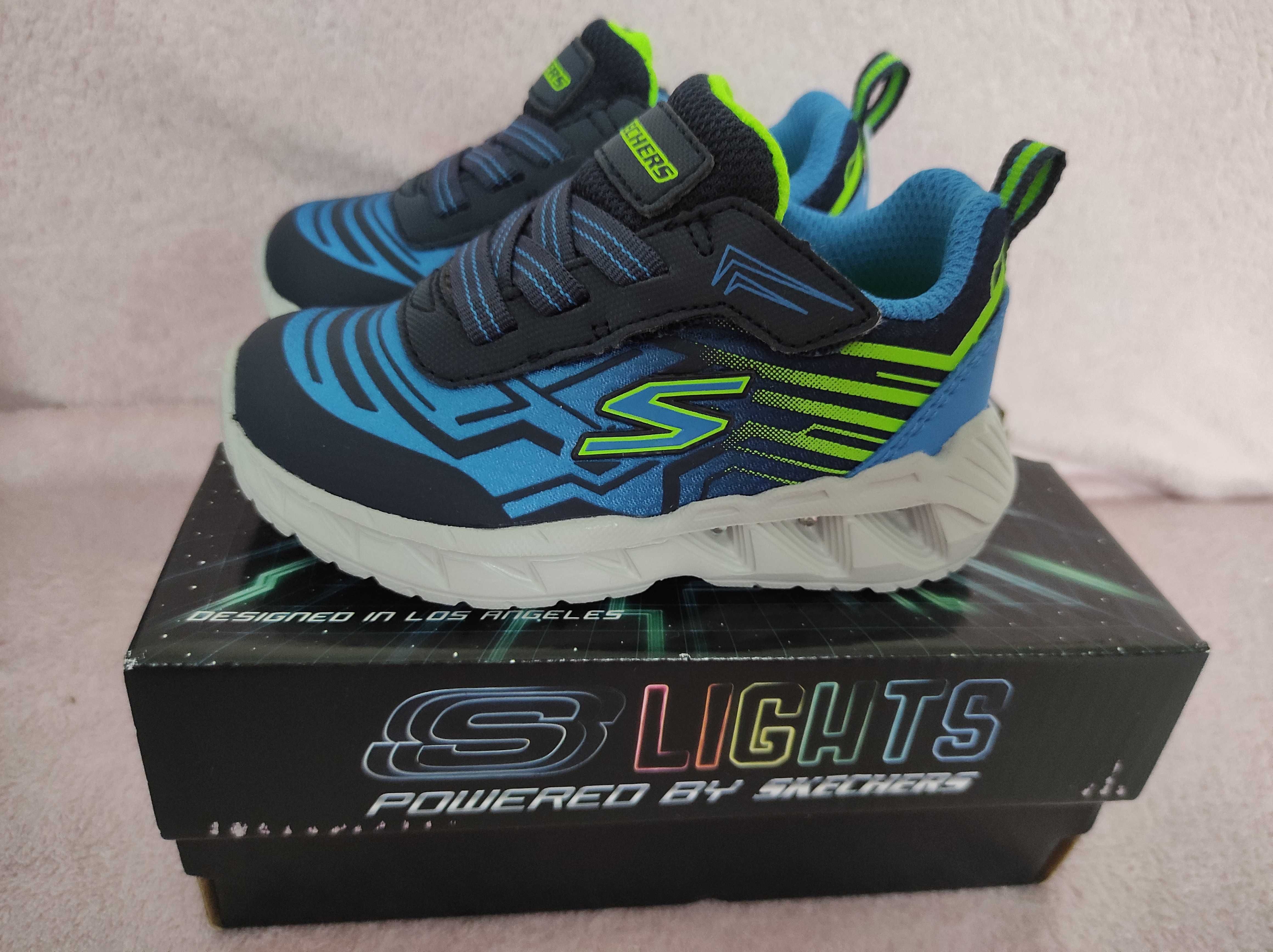 Детски светещи маратонки Skechers lights 21
