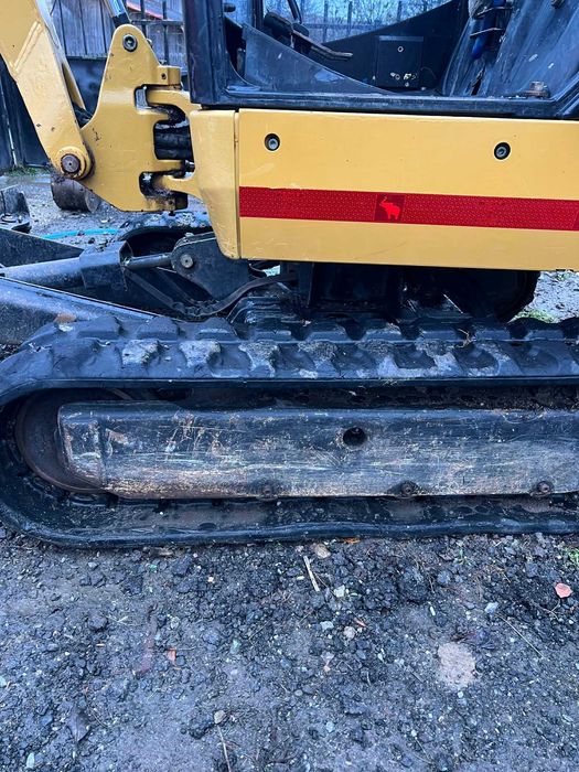 Miniexcavator Caterpilar 1,707 kg trailer 2021