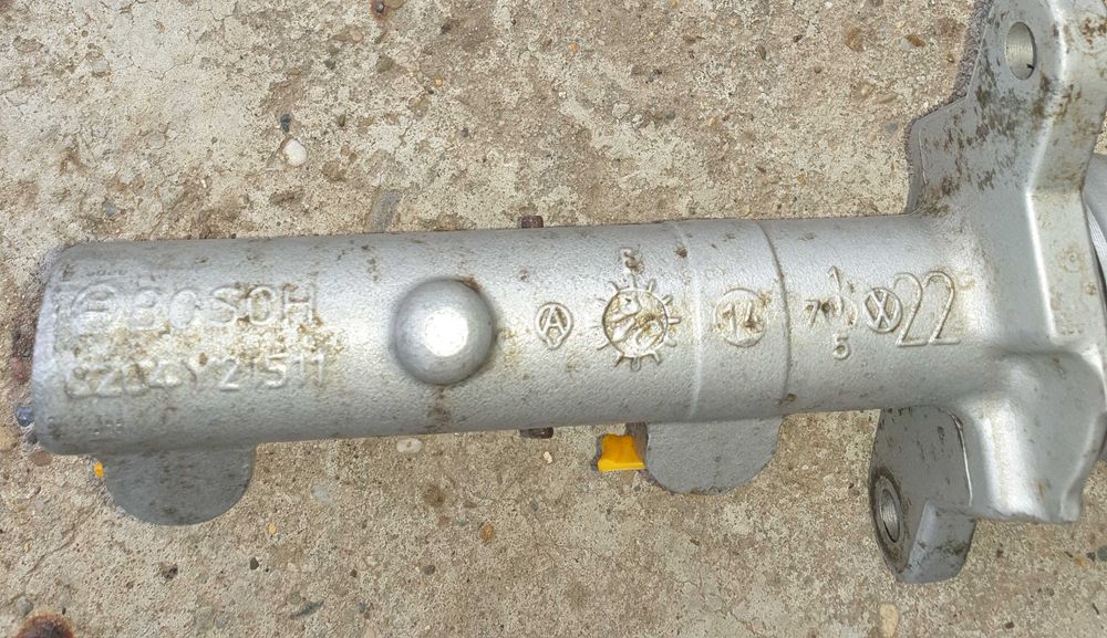 Piese second hand pentru vwgolf5  1.4 benzina(1k1) 2005 in stare buna