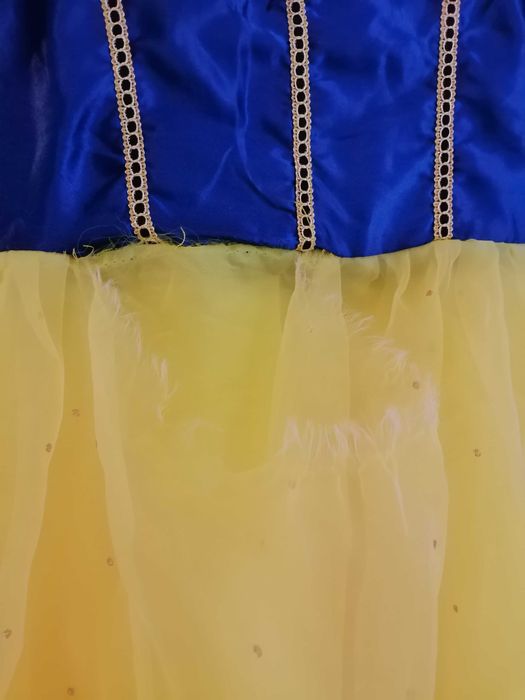 Карнавални рокли на Снежанка и Ана СЪС ЗАБЕЛЕЖКИ