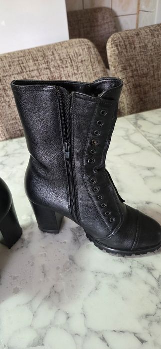 Ghete dama piele