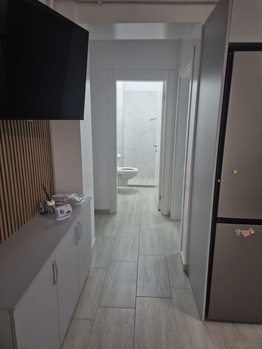 Inchiriez apartament 3 camere Bulevard