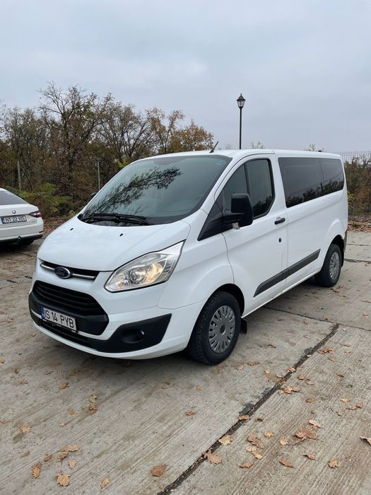 Microbuz Ford Transit Custom 8+1 locuri, an 2017